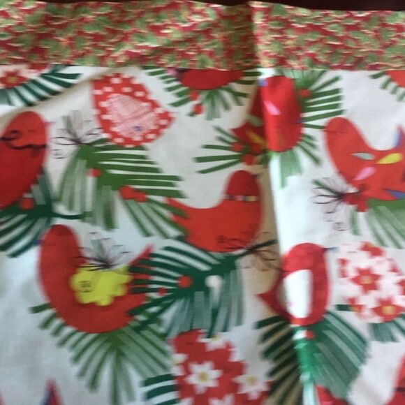 Handmade Red Birds Holiday Runner - Picture 4 of 5